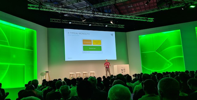 Microservices & Monoliths